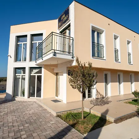 Ljubica Bed & Breakfast 4*