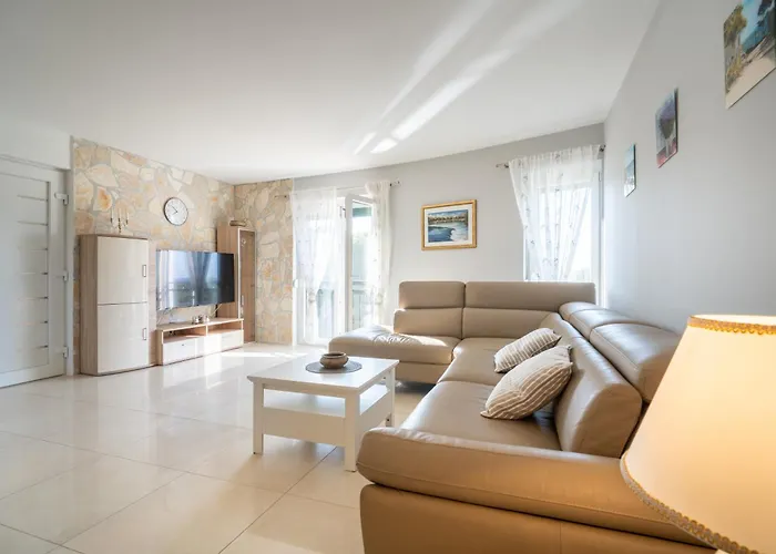 Ljubica Bed & Breakfast 4*
