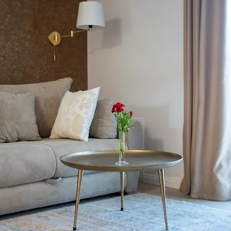 Ljubica 4* ザトン