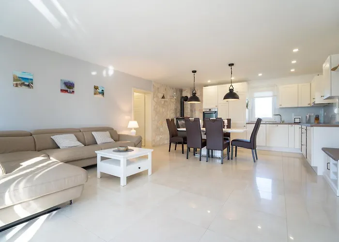 ベッド・アンド・ブレックファスト Ljubica ザトン